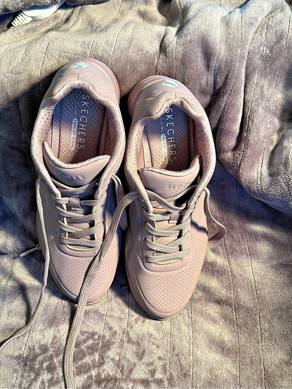 Skechers Air-Cooled Memory Foam sneaker